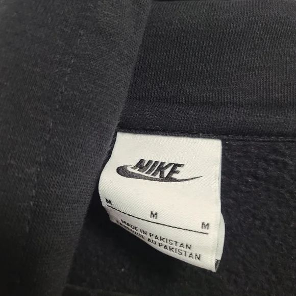 Nike Men's Hoodie in‎ Black FLAW HOLE IN FRONT SZ M - Picture 5 of 9